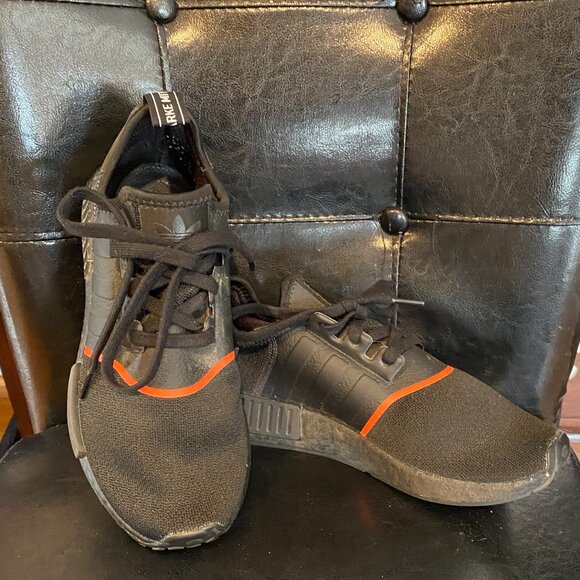 Adidas Die Weltmarke 3 Stripe Boost Sneakers Size 7 - Picture 4 of 11